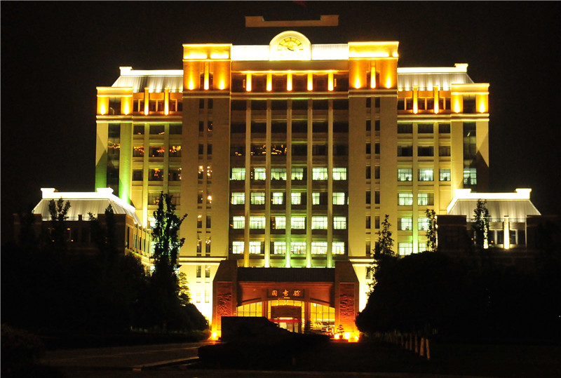 工业学院光彩05