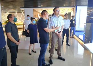 王忠诚率队走访调研四川天剑光电科技股份有...